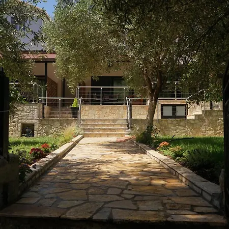 Life On Himare